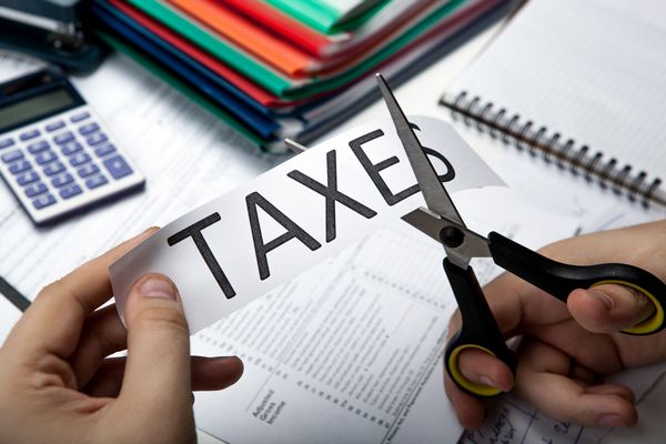 【稅法】申報營利事業所得稅適用最新稅率解析及釋例